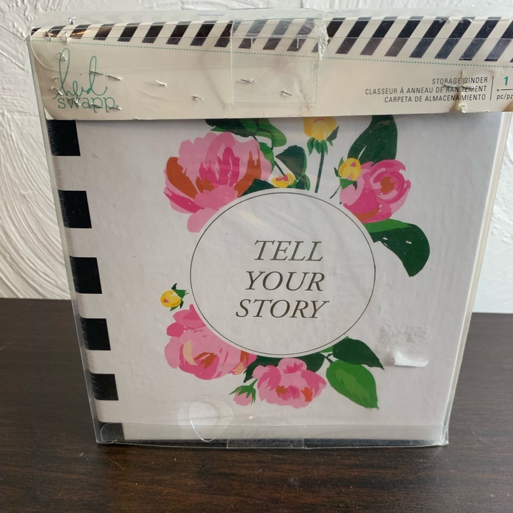 NEW Heidi Swapp Storage Binder Floral Scrapbooking